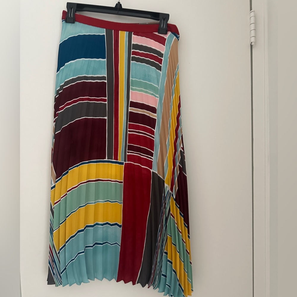 Pleated skirt